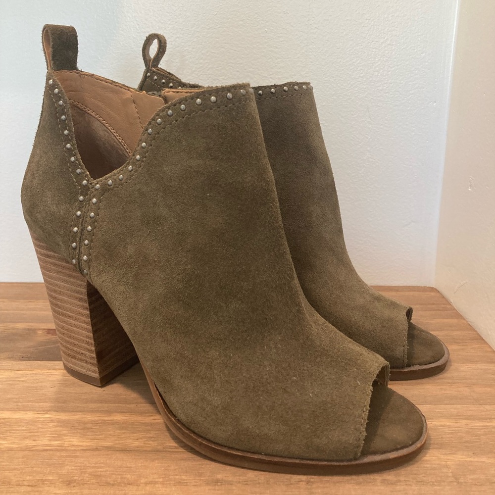 Lucky Brand Lotisha women’s size 9, olive